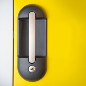 Armoire de sécurité comptoir 1 porte jaune, Trionyx – Image 3